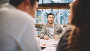 Ein Immobilienmakler ist Unternehmer