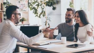 Lohnt sich eine Tätigkeit als Immobilienmakler als zweites Standbein?