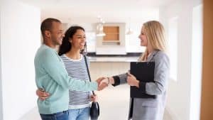 Wie sich Kunden für Immobilienmakler entscheiden