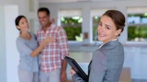 Wie werde ich Immobilienmakler?